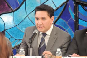 ›› Félix Adrián Fuentes Villalobos, Secretario de Desarrollo Económico del Estado de México.