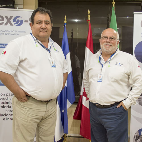 Francois Ouellet, director general de Exo-s San Juan del Río, y Rafael Escalante, jefe de Logística.