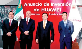 ›› (Izq.-der.) Marcelo López Sánchez, Secretario de Desarrollo Sustentable; José Calzada Rovirosa, Gobernador de Querétaro, Idelfonso Guajardo Villarreal, Secretario de Economía y Mark Xueman, CEO de Huawei México.