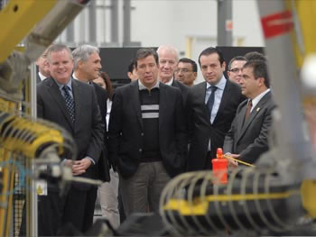 ›› Miguel Márquez Márquez , Gobernador de Guanajuato durante la inauguración de UGN.