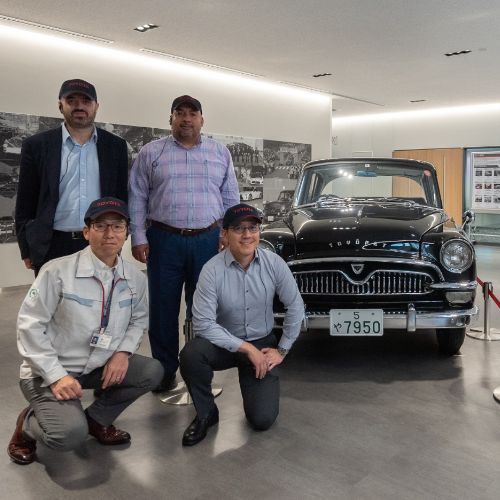 Directivos de Toyota y representantes gubernamentales de Guanajuato en el anuncio de inversión en Japón.