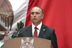 ›› José Calzada Rovirosa, Gobernador de Querétaro.