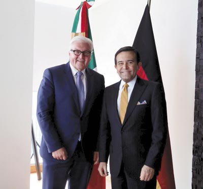 ›› El Ministro Alemán Frank - Walter Steinmeier y el Secretario de Economía, Ildefonso Guajardo Villarreal.