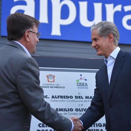 El Gobernador del Estado de México, Alfredo del Mazo, junto con el director del CIDEA, Eduardo Galindo inauguraron el Centro de Investigación y Desarrollo de Alpura.