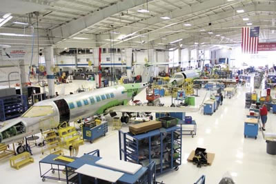 ›› Bombardier opera cinco plantas de manufactura en el Estado de Querétaro.