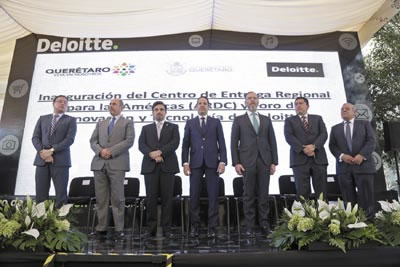 ›› Directivos y representantes gubernamentales inauguran el Centro de Entrega Regional para las Américas de Deloitte en Querétaro.