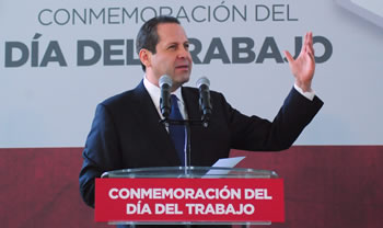 >> Eruviel Ávila Villegas, e Gobernador del Estado de México.