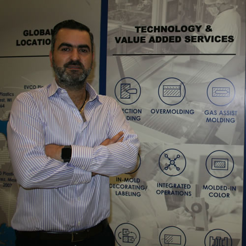 Humberto Garza, director de compras de la empresa.