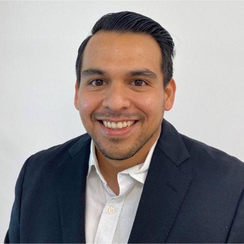 Carlos Ismael Vera Pérez, gerente de Recursos Humanos en Schaeffler Transmisión Huejotzingo, Puebla.