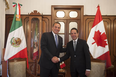 ›› Francisco DomínguezServién, Gobernador de Querétaro, se reúne con Pierre Alarie, Embajador de Canadá́ en México.