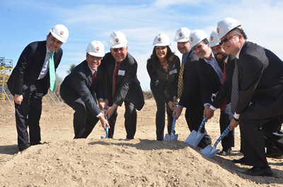 Colocación de primera piedra de One Roof Ground Brbowing Navistar