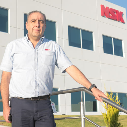 Javier García, gerente general de NSK México.