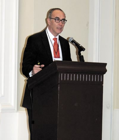 ›› Ernesto Cervera Gómez, Director General del Grupo de Economistas y Asociados (GEA), durante el Seminario Softec 2015–2016 del sector inmobiliario.