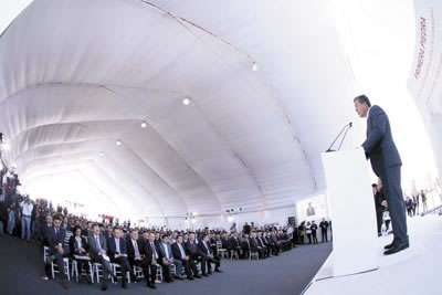 ›› Miguel Márquez Márquez, Gobernador del Estado dijo que con la llegada de Toyota, Guanajuato se ubica como la única entidad en el país en contar con siete armadoras en su territorio.