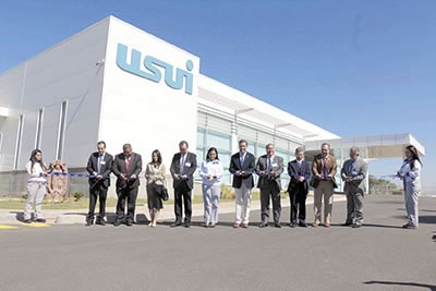 ›› Empresarios y Autoridades Estatales realizaron el corte de listón al inaugurar la planta de USUI Internacional Manufacturing México.<br />